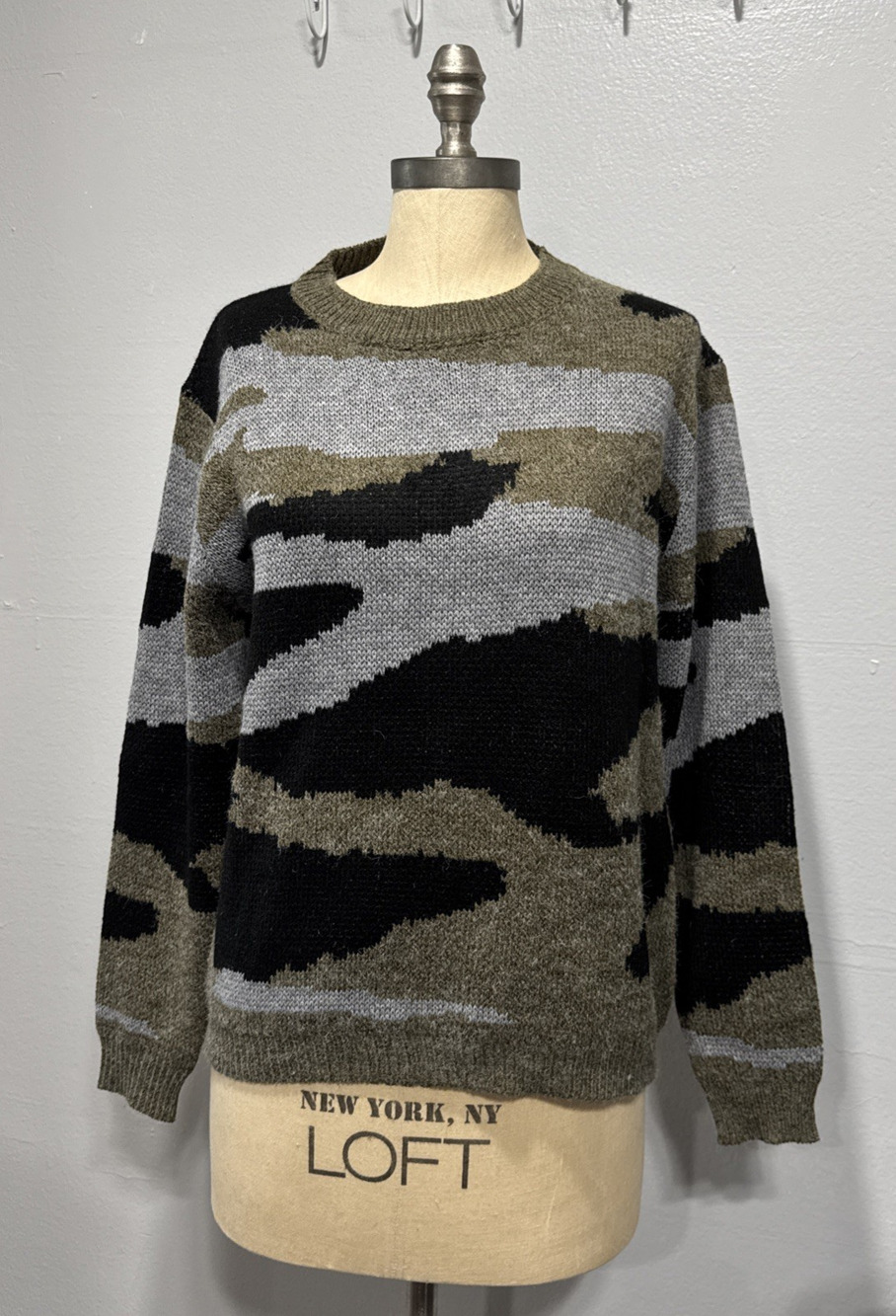 Womens Fuzzy Knit Pullover Sweater Sz S Crew Neck Long Sleeve Camo By Shop Wanna